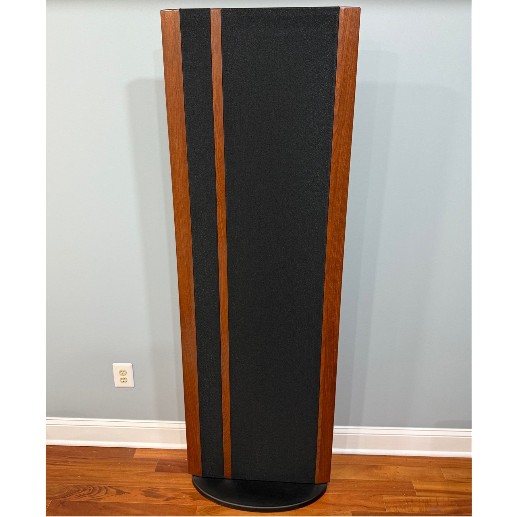 Magnepan 3.7i Floorstanding Speaker Pair in Walnut (Demo) | Best Magnepan 3.7i Floorstanding Speaker Pair in Walnut (Demo) | Magnepan 3.7i Floorstanding Speaker Pair in Walnut (Demo) Reviews | Audiolab Stereo & Video